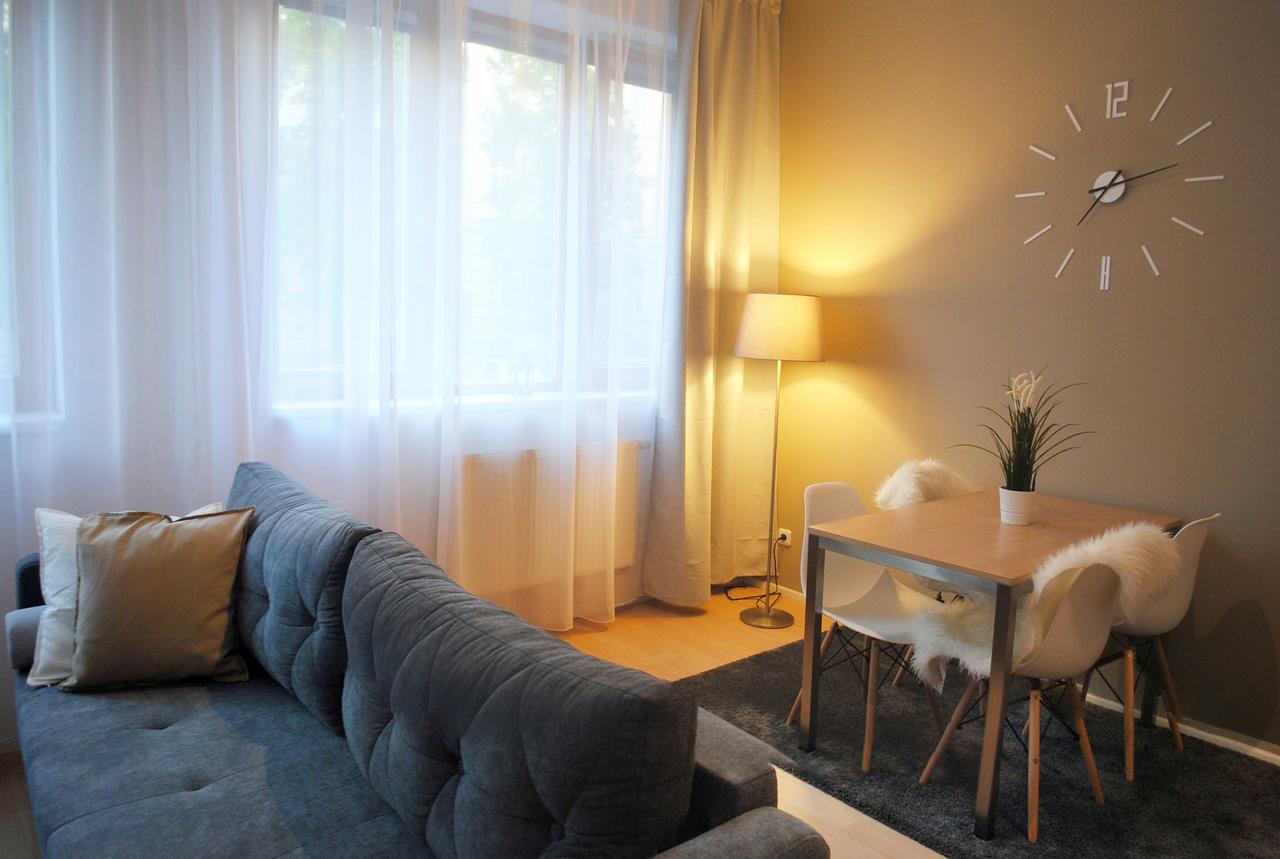 Apartment Centrum + Parking ออลอโมตซ์ ภายนอก รูปภาพ